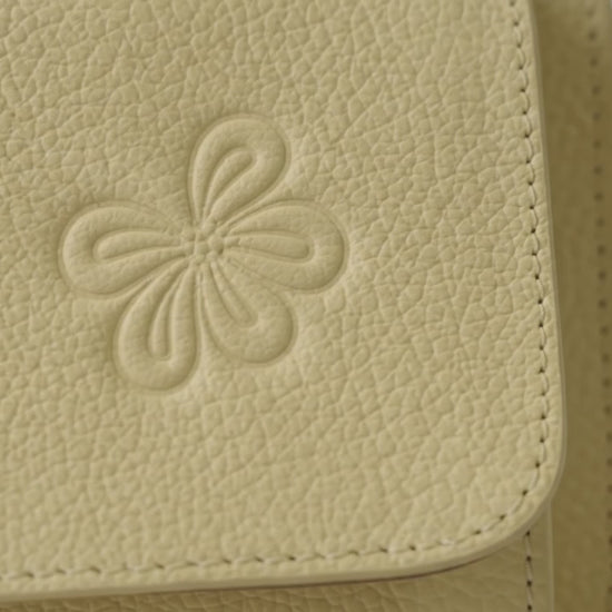 Bandolera de cuero 100%  para mujer Flor de Coral
